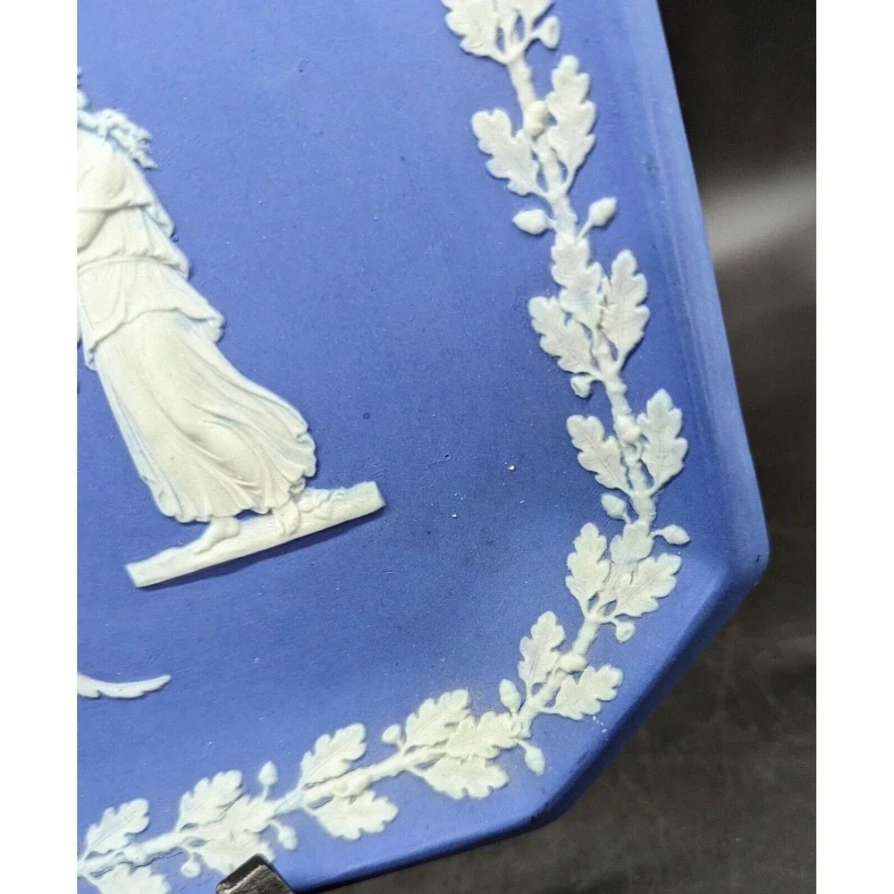 Vintage Wedgwood Blue Jasperware‎ 10.5